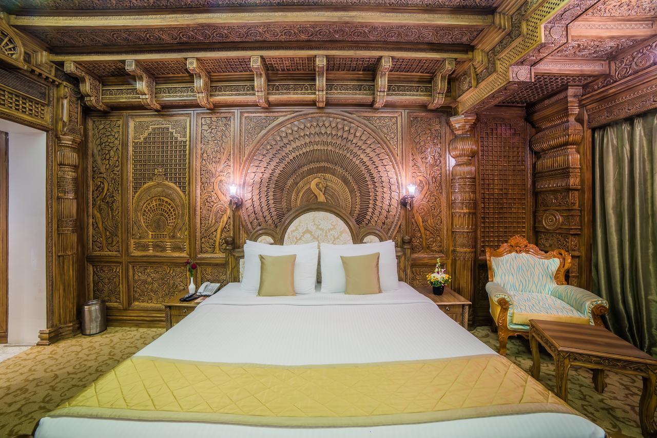 Ramoji Film City- Sitara Luxury Hotel Pedda Ambarpet Extérieur photo