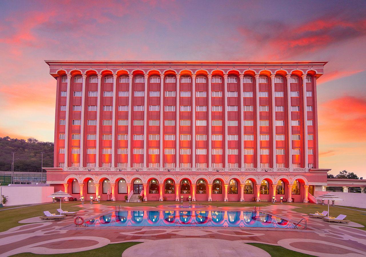 Ramoji Film City- Sitara Luxury Hotel Pedda Ambarpet Extérieur photo