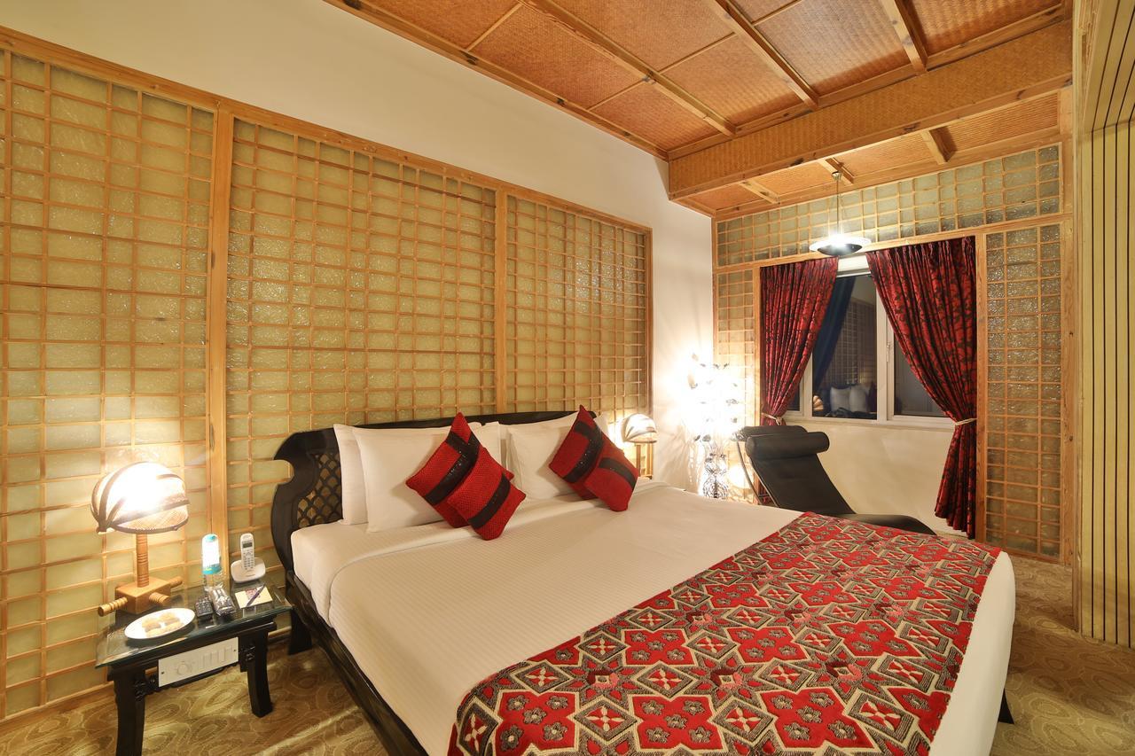 Ramoji Film City- Sitara Luxury Hotel Pedda Ambarpet Extérieur photo