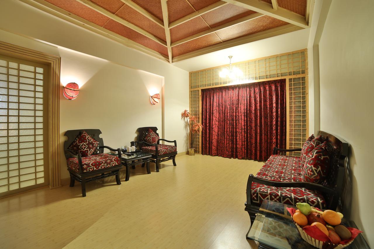 Ramoji Film City- Sitara Luxury Hotel Pedda Ambarpet Extérieur photo