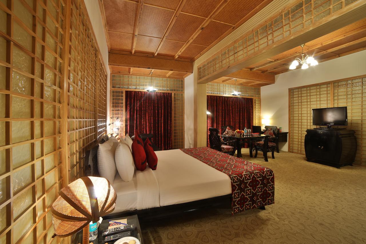 Ramoji Film City- Sitara Luxury Hotel Pedda Ambarpet Extérieur photo