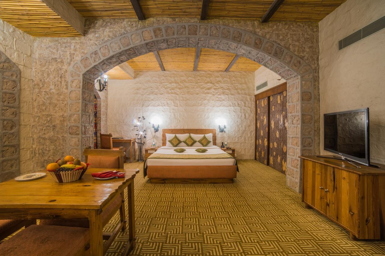 Ramoji Film City- Sitara Luxury Hotel Pedda Ambarpet Extérieur photo