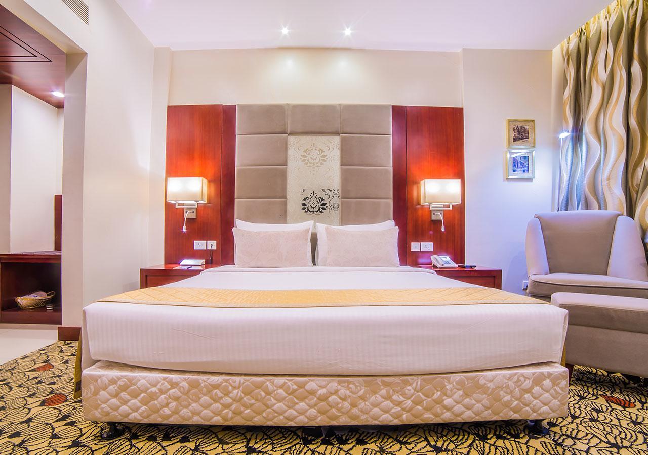 Ramoji Film City- Sitara Luxury Hotel Pedda Ambarpet Extérieur photo